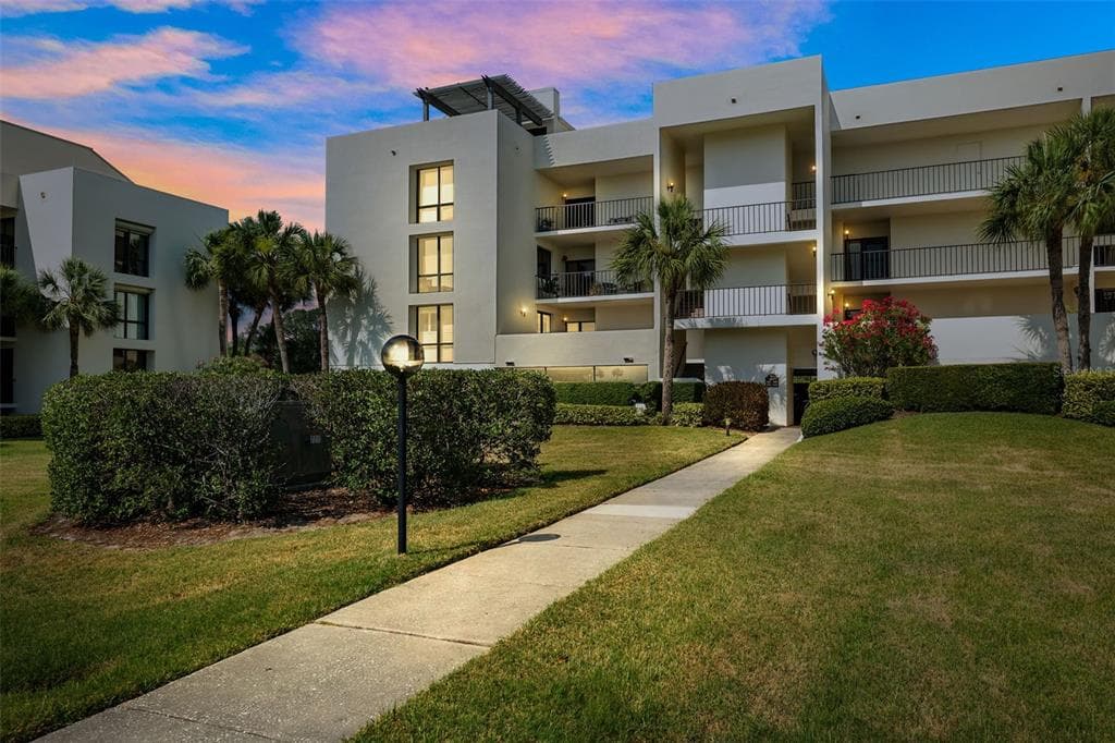 50 COE ROAD UNIT 331 BELLEAIR, FL 33756