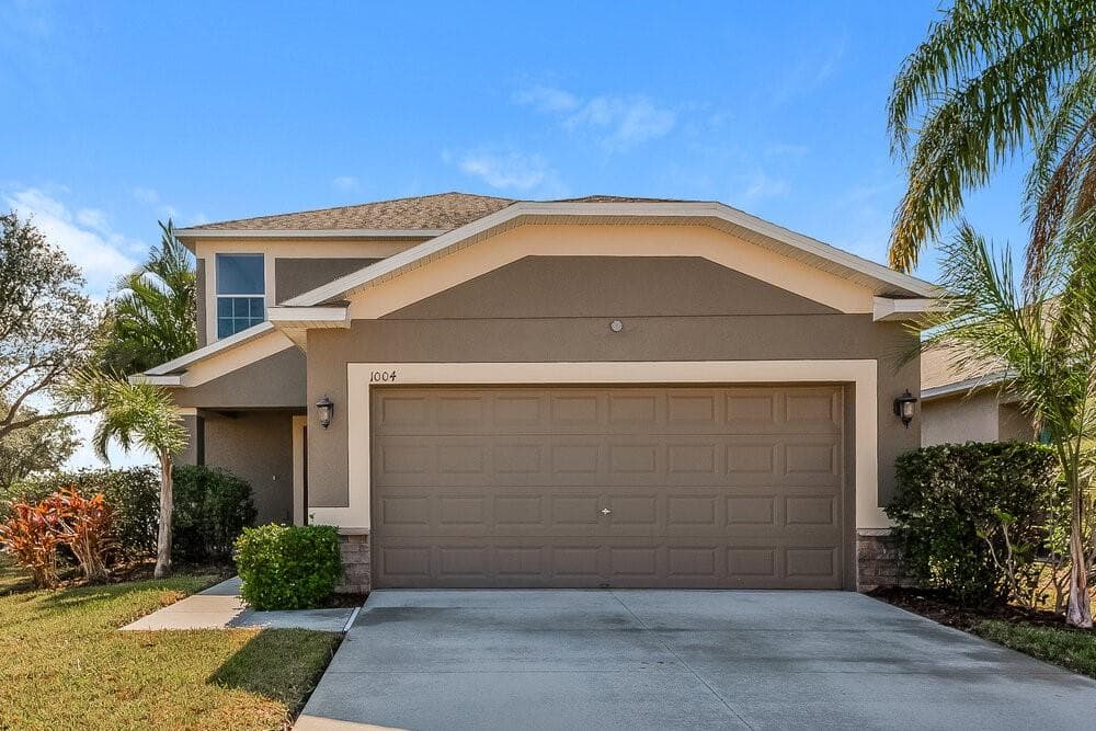 1004 SEMINOLE SKY DRIVE RUSKIN, FL 33570