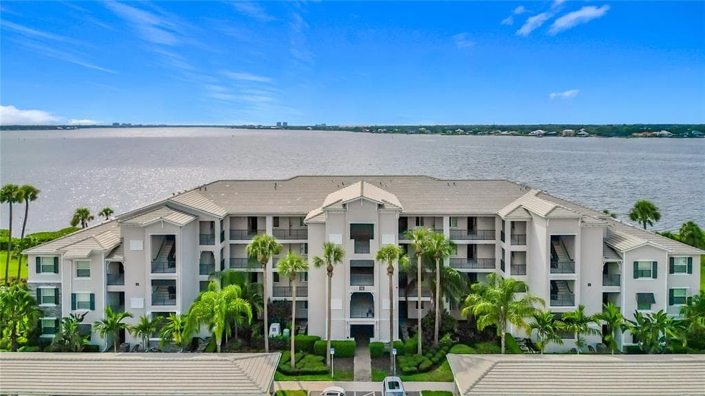 920 TIDEWATER SHORES LOOP UNIT 205 BRADENTON, FL 34208