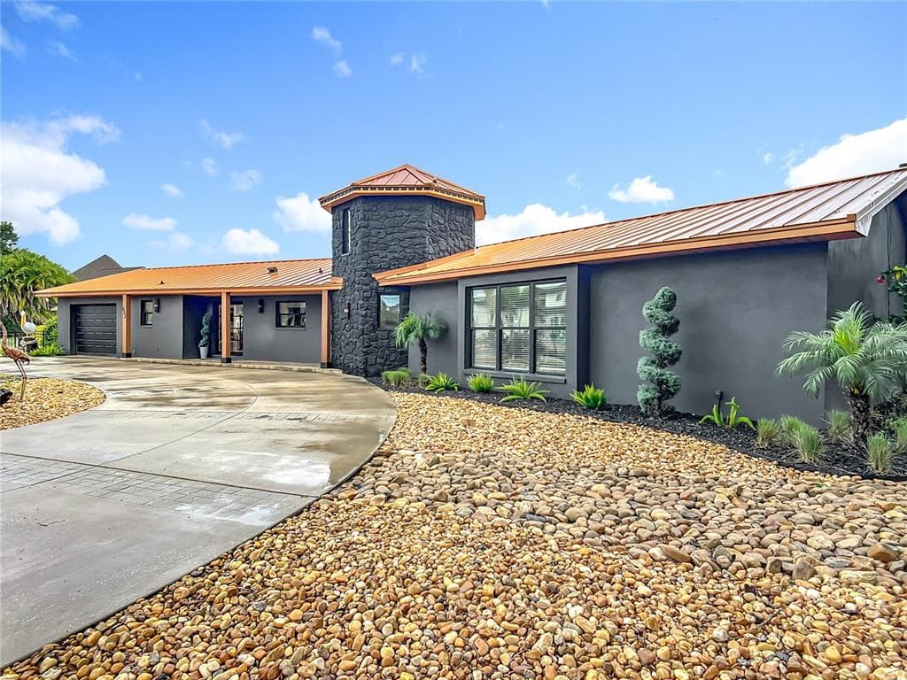 823 SW KINGS BAY DRIVE CRYSTAL RIVER, FL 34429