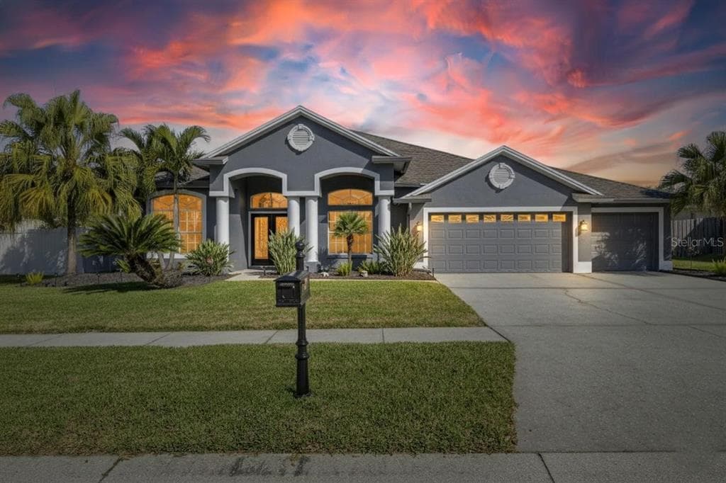 10114 KINGSHYRE WAY TAMPA, FL 33647
