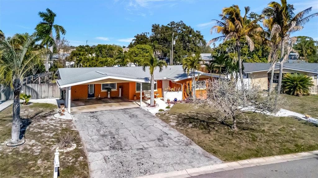 5918 8TH AVENUE DRIVE W BRADENTON, FL 34209