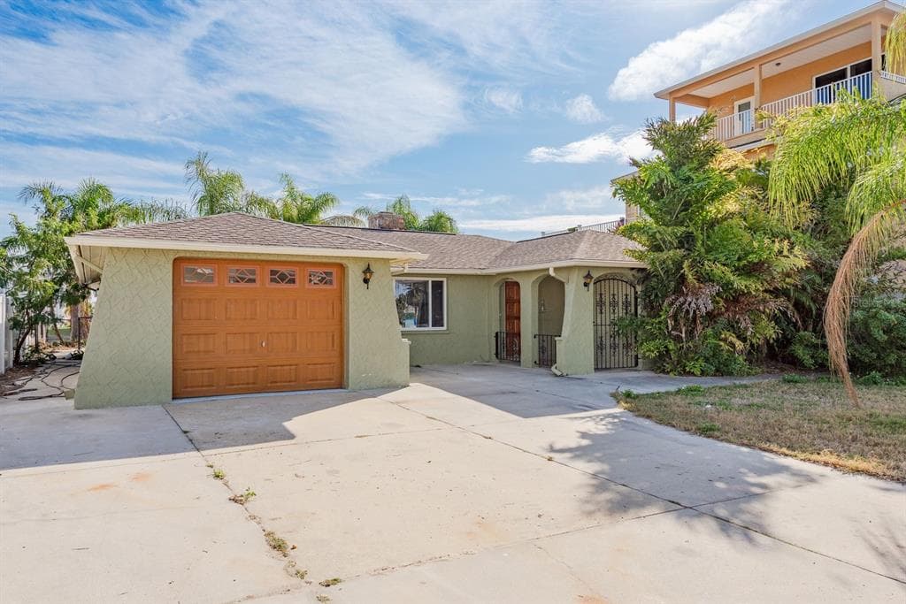 13816 CELIDA AVENUE HUDSON, FL 34667