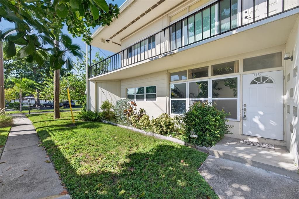 4001 58TH STREET N UNIT 14 KENNETH CITY, FL 33709