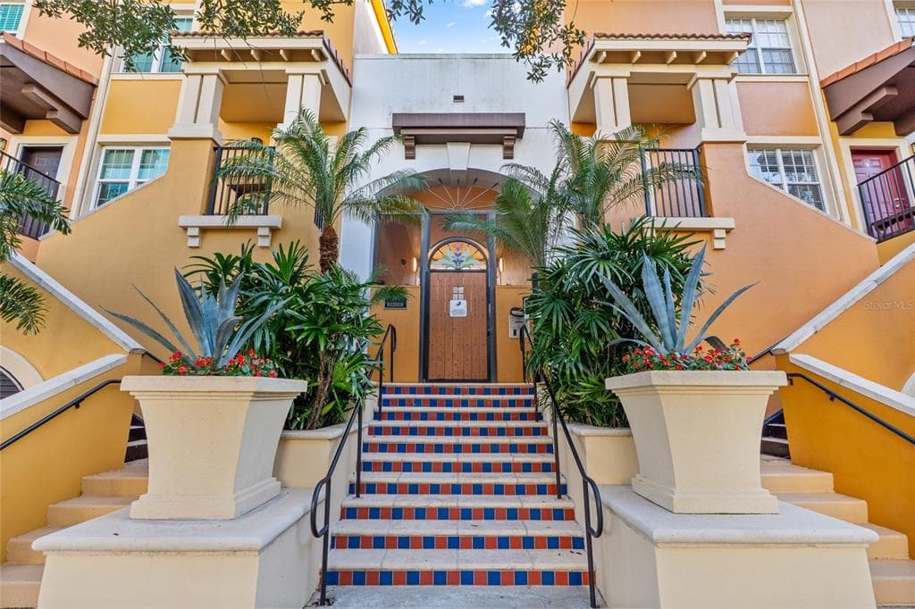 100 4TH AVENUE S UNIT 115