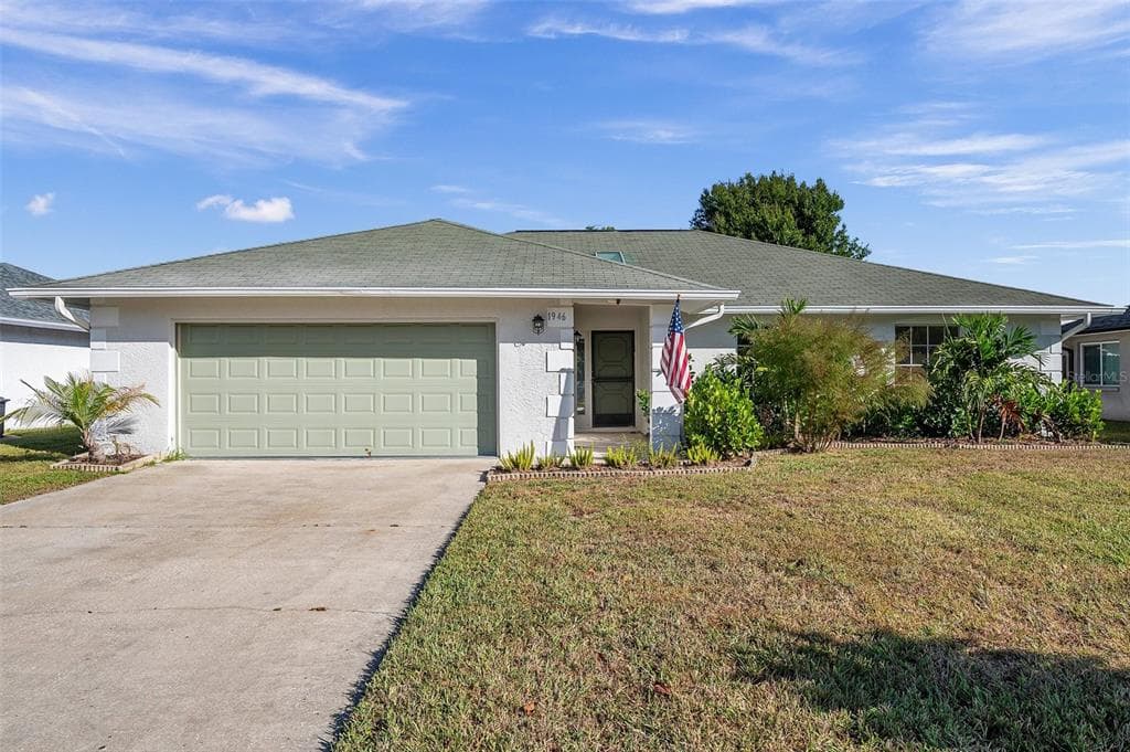 1946 TARPON COURT WESLEY CHAPEL, FL 33543