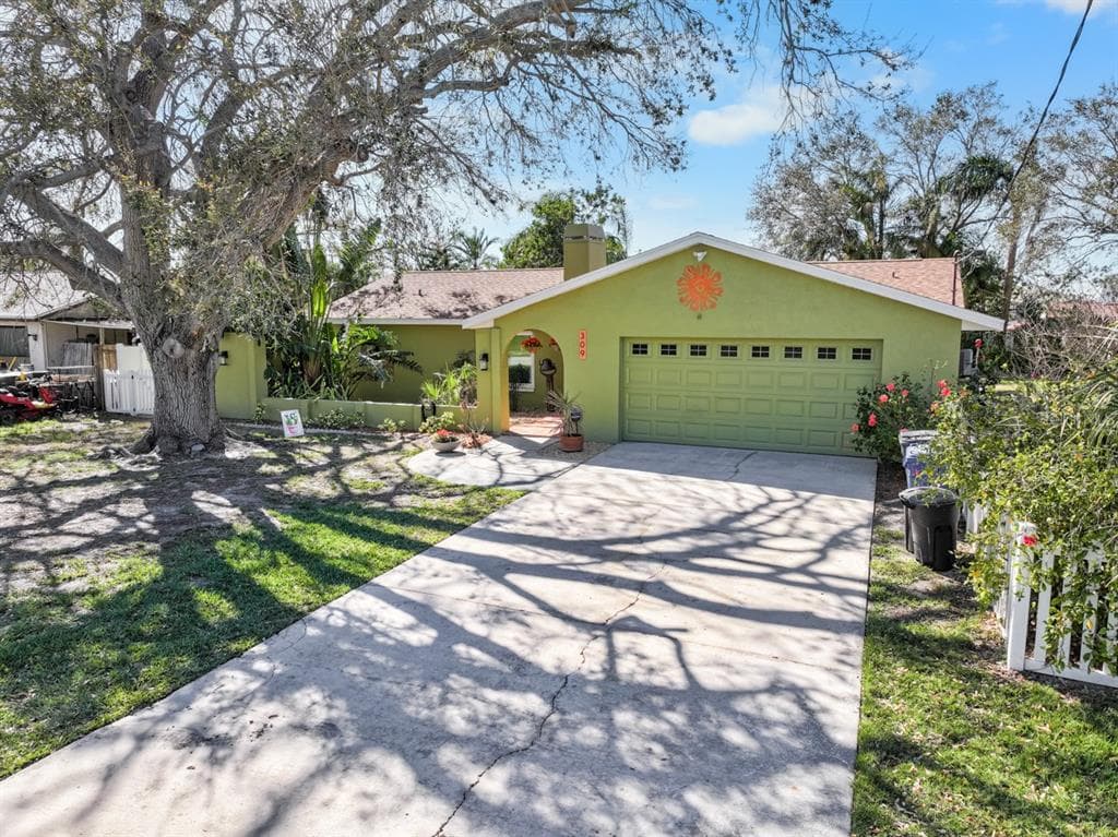 309 11TH STREET SW RUSKIN, FL 33570