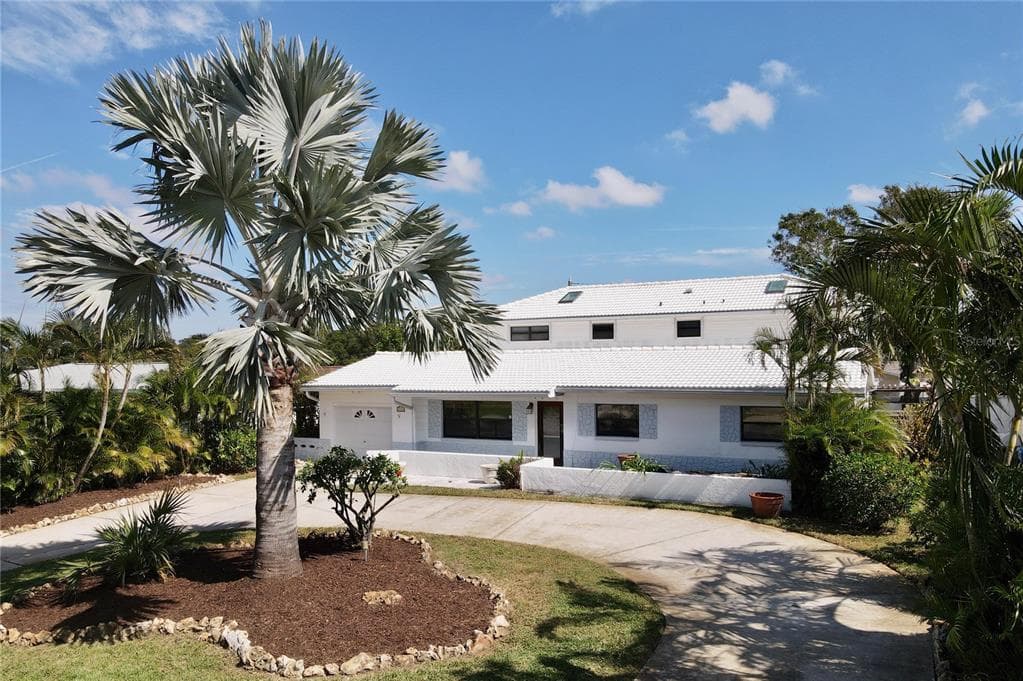 2945 68TH STREET N ST PETERSBURG, FL 33710