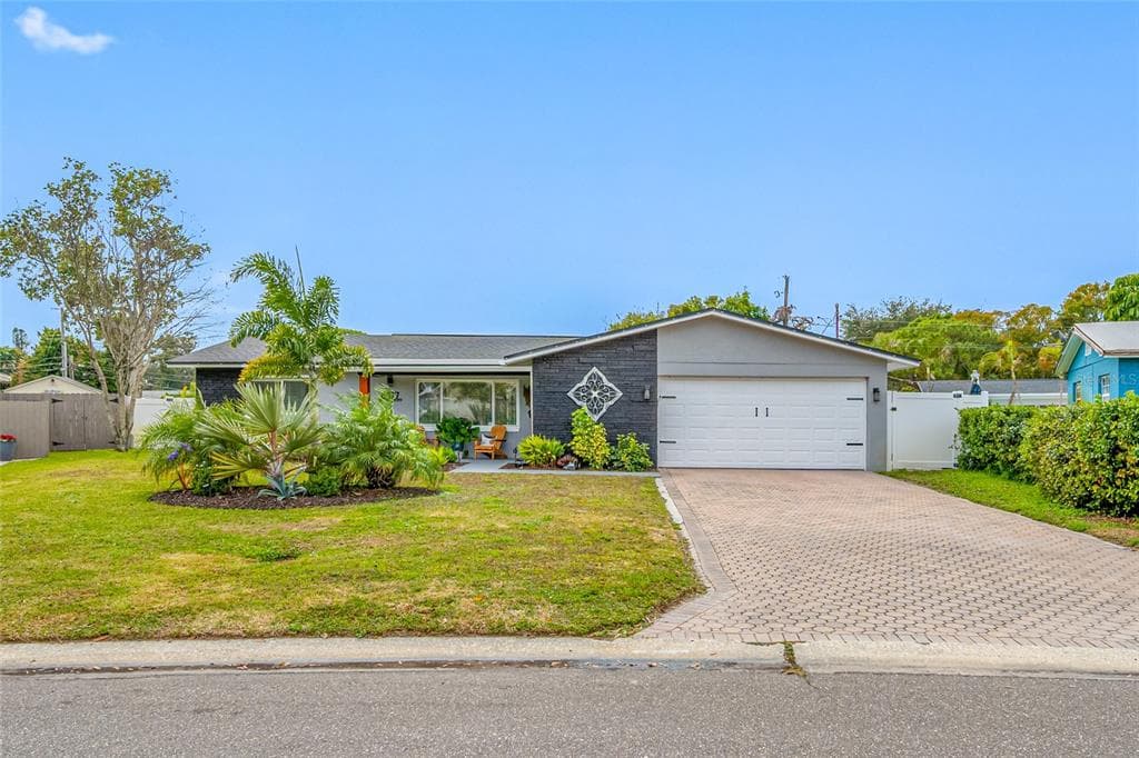 6377 15TH STREET S ST PETERSBURG, FL 33705