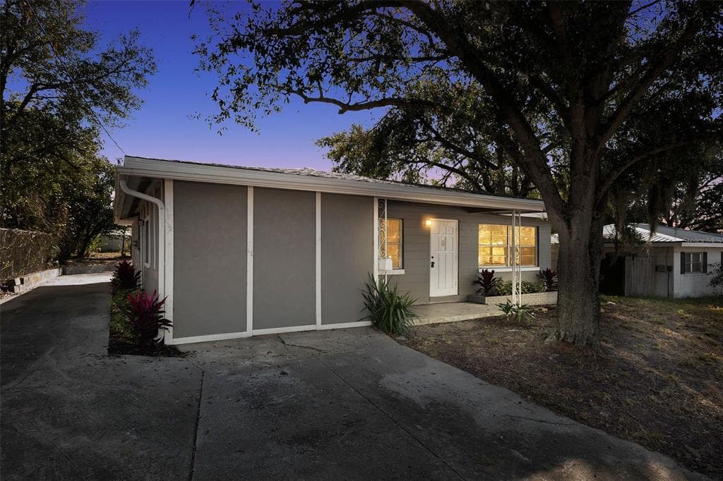 902 STATE RD 60 E LAKE WALES, FL 33853