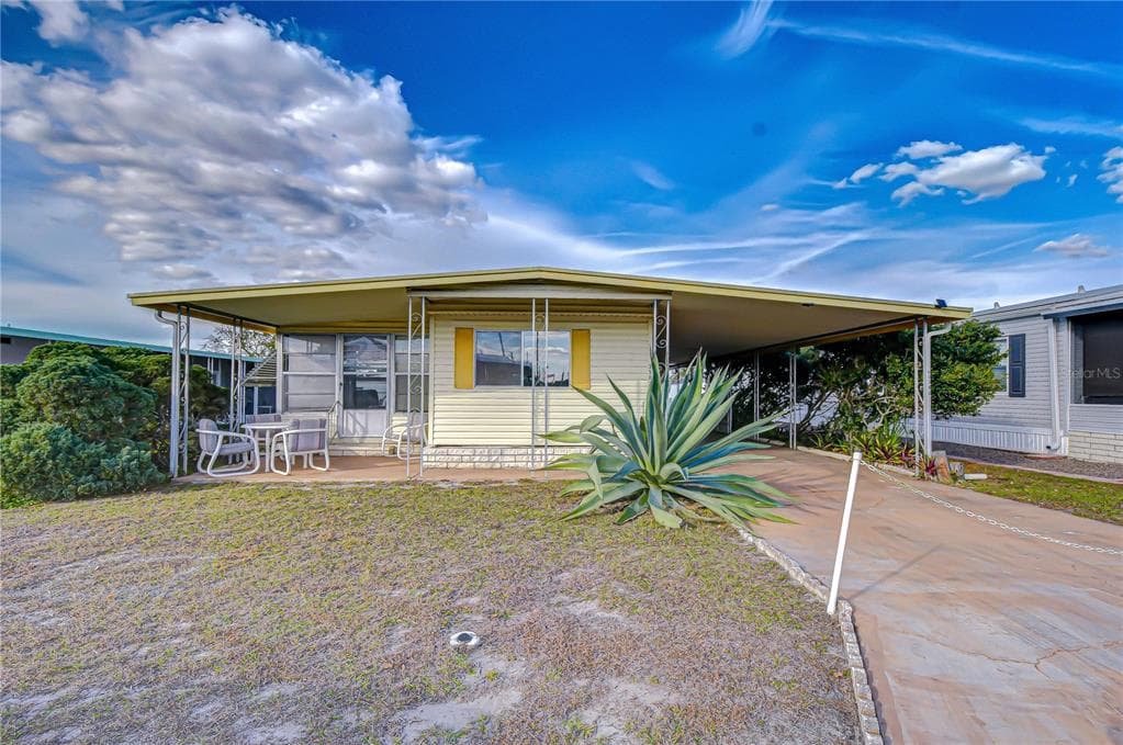 35023 ZEPHYR SHORES DRIVE