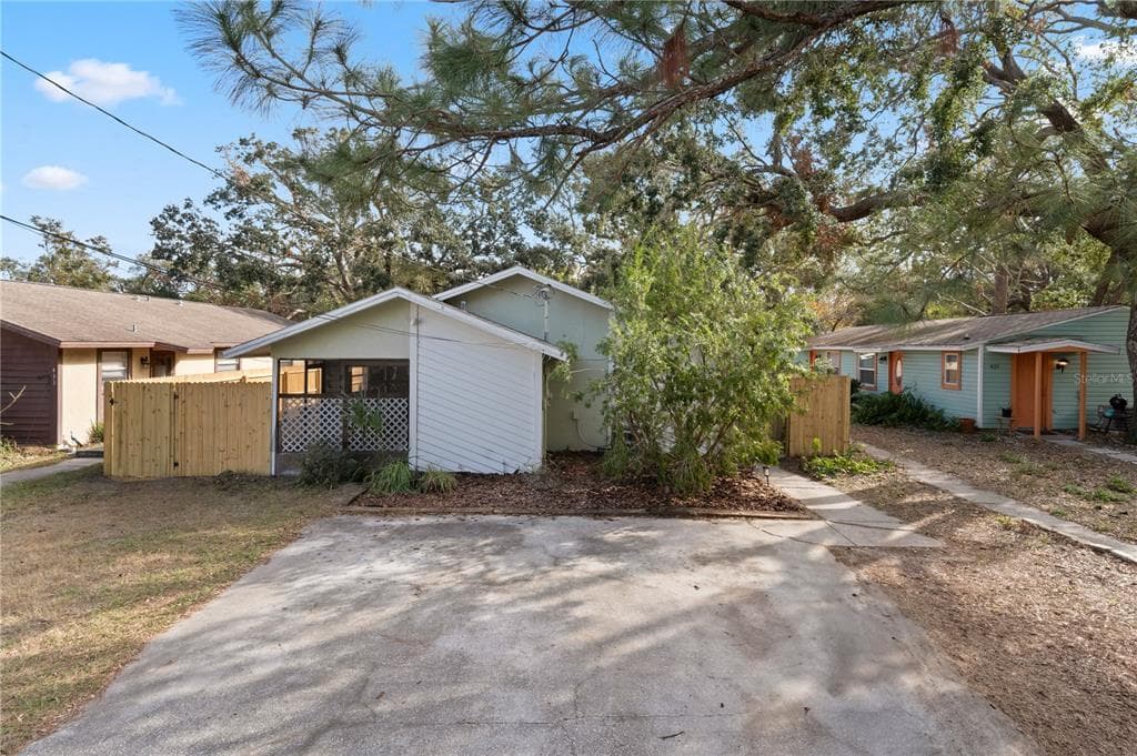 427 2ND AVENUE DUNEDIN, FL 34698