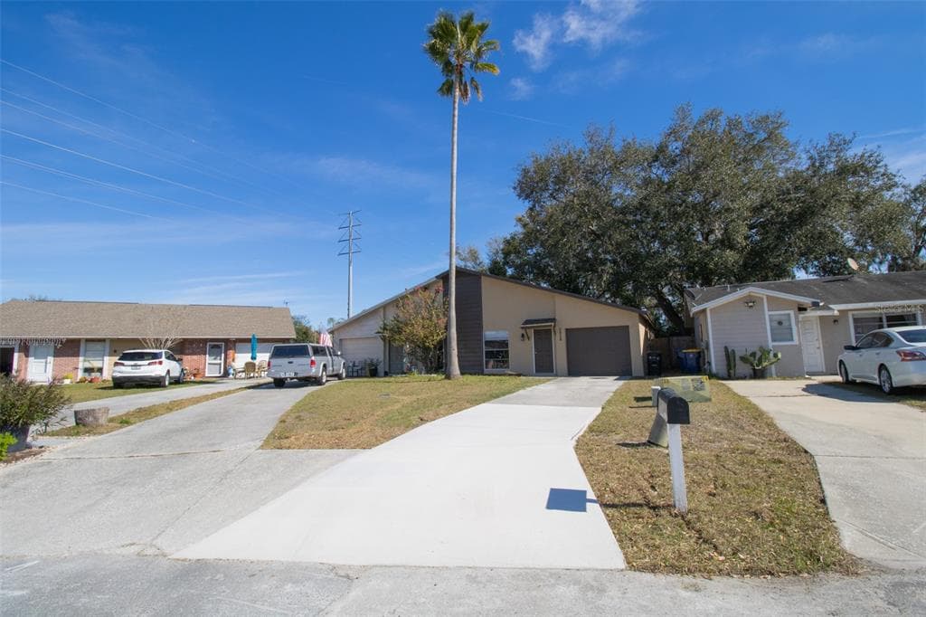 2928 MARTHA LANE LAND O LAKES, FL 34639