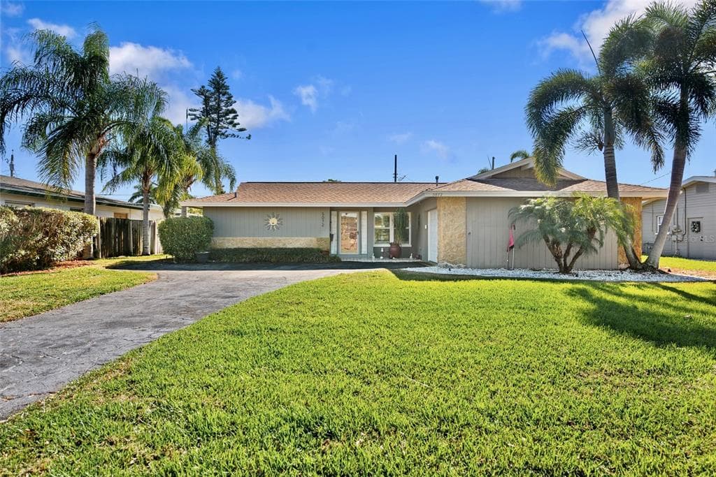 5072 43RD STREET S ST PETERSBURG, FL 33711