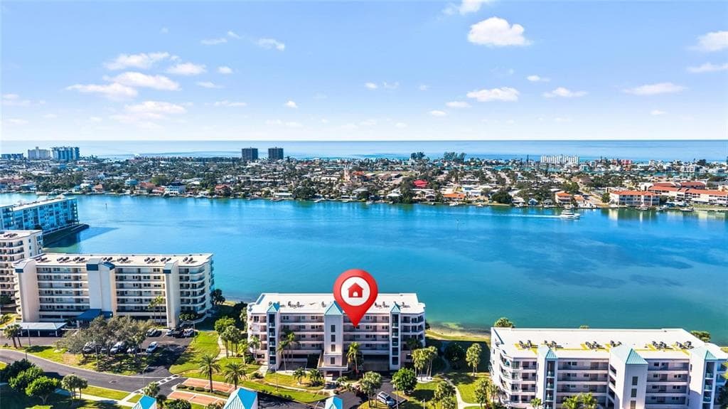 8000 SAILBOAT KEY BOULEVARD S UNIT 304 ST PETE BEACH, FL 33707
