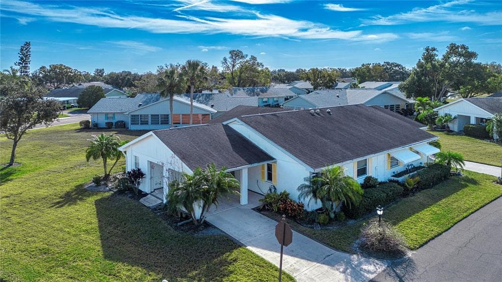 202 GLENELLEN PLACE UNIT 191 SUN CITY CENTER, FL 33573