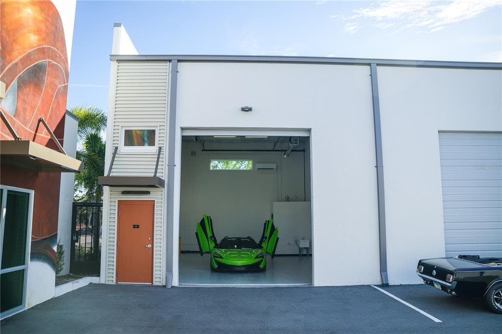 2051 GANDY BOULEVARD N UNIT 400 ST PETERSBURG, FL 33702
