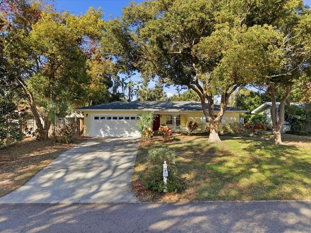 1926 SANDRA DRIVE CLEARWATER, FL 33764