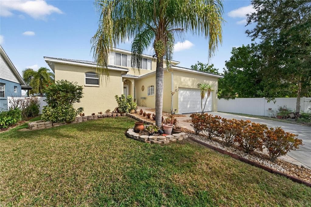 901 SHAGOS DRIVE APOLLO BEACH, FL 33572