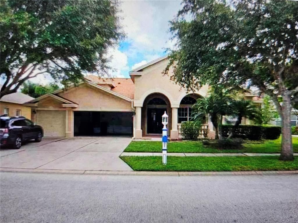 4348 WATERFORD LANDING DRIVE LUTZ, FL 33558