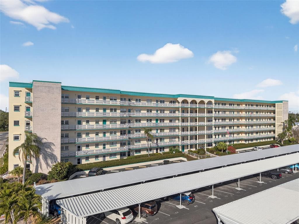 2960 59TH STREET S UNIT 406 GULFPORT, FL 33707