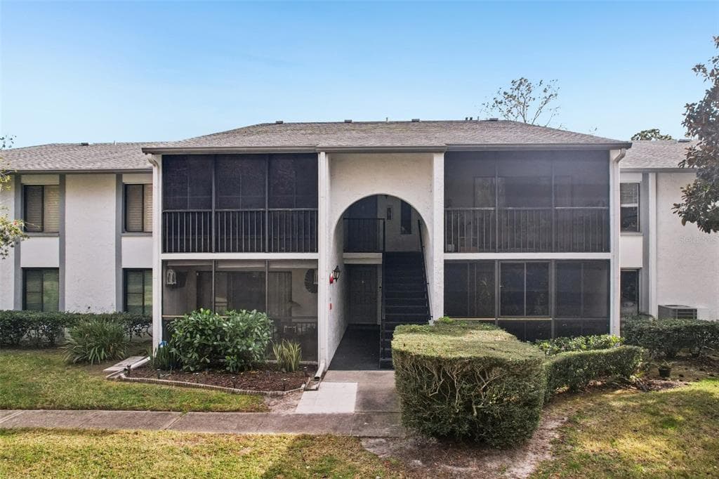 1290 PINE RIDGE E UNIT F2 TARPON SPRINGS, FL 34688
