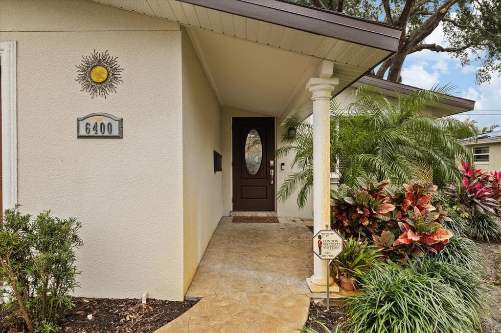 6400 18TH AVENUE N ST PETERSBURG, FL 33710