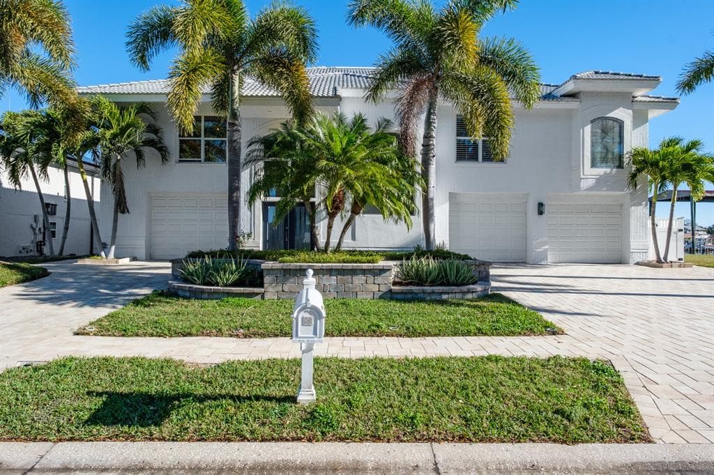 5949 SEABIRD DRIVE S GULFPORT, FL 33707