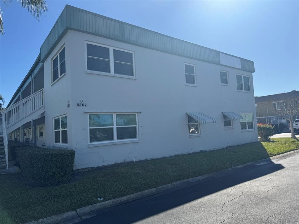 5267 81ST STREET N UNIT 20 ST PETERSBURG, FL 33709