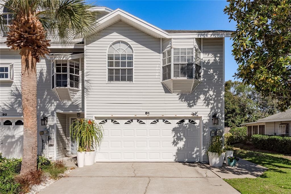 11722 CURRIE LANE UNIT D1
