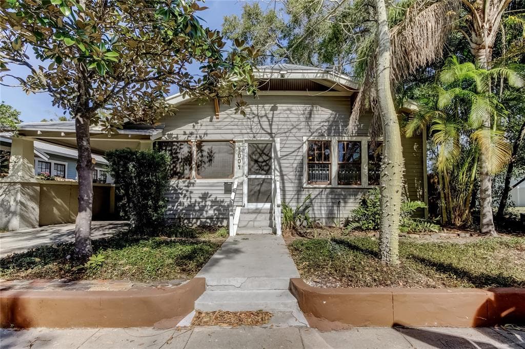 1004 E CRENSHAW STREET