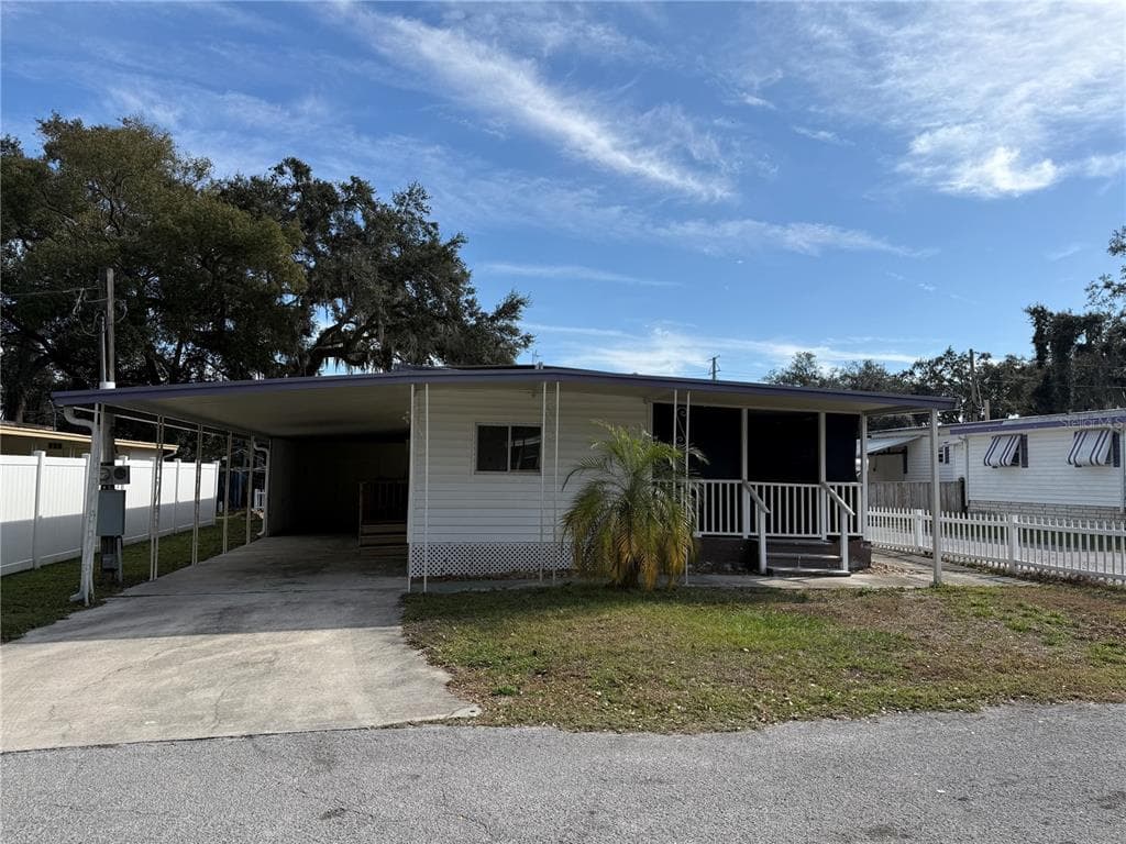 5104 LITTLE LAKE CT ZEPHYRHILLS, FL 33542