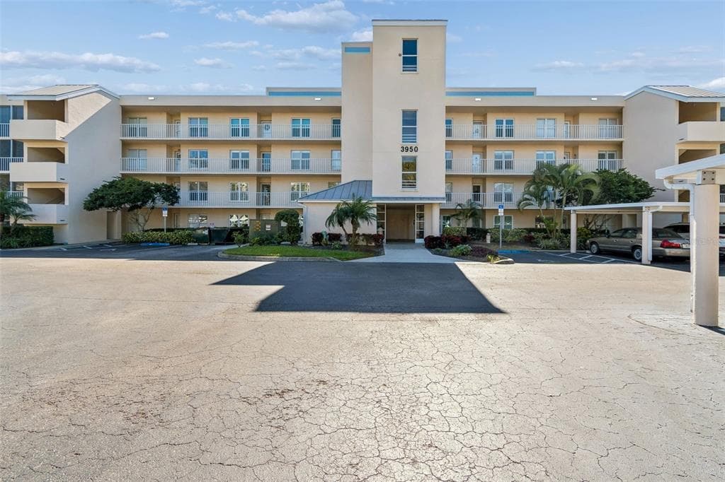 3950 IRONWOOD CIRCLE UNIT 103 BRADENTON, FL 34209