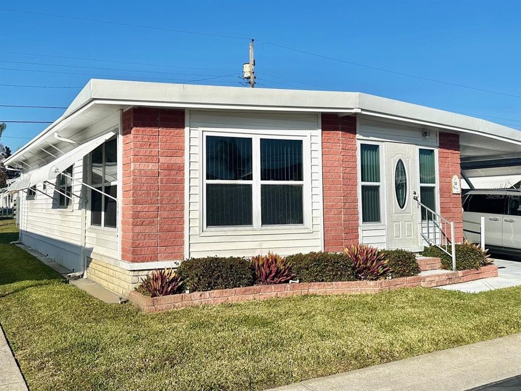 2000 E BAY DRIVE UNIT 30 LARGO, FL 33771