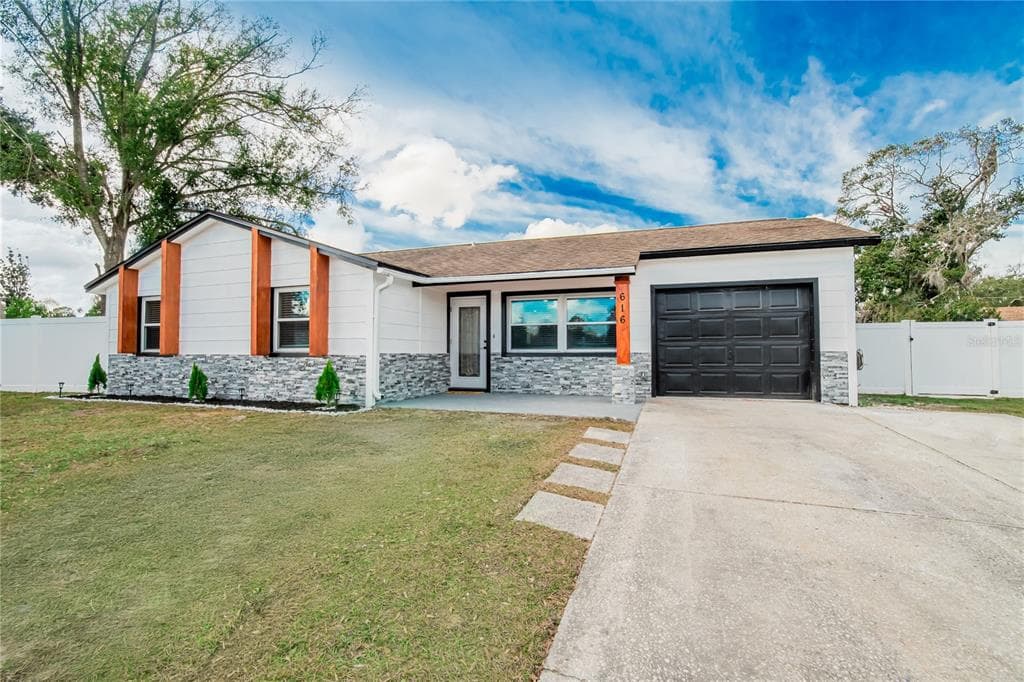 616 HIGHVIEW CIRCLE N BRANDON, FL 33510