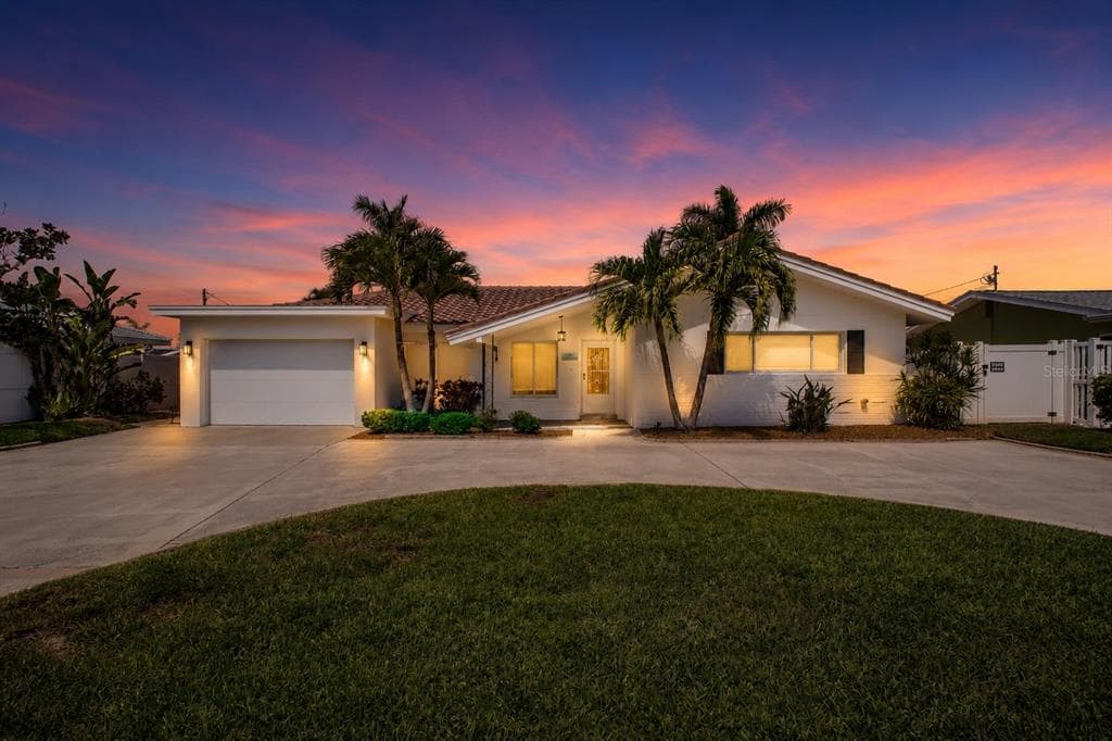 2220 E VINA DEL MAR BOULEVARD ST PETE BEACH, FL 33706