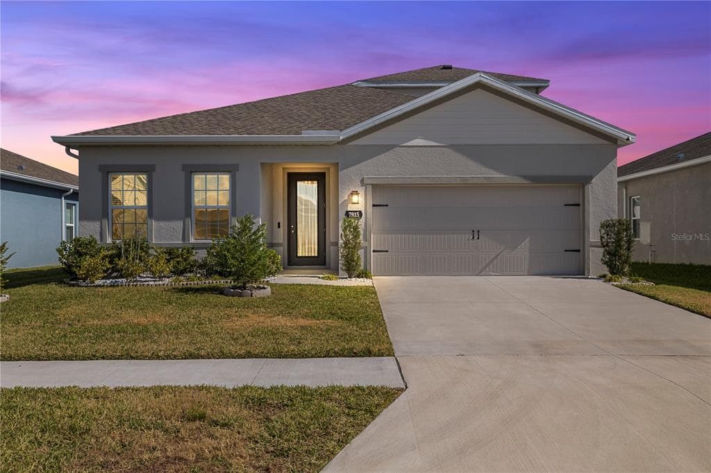 7915 GREENWAY AVENUE WESLEY CHAPEL, FL 33544