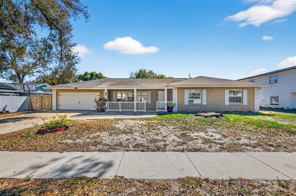 527 JULIE LANE BRANDON, FL 33511