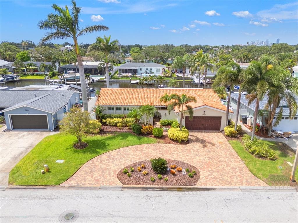 1424 47TH AVENUE NE ST PETERSBURG, FL 33703