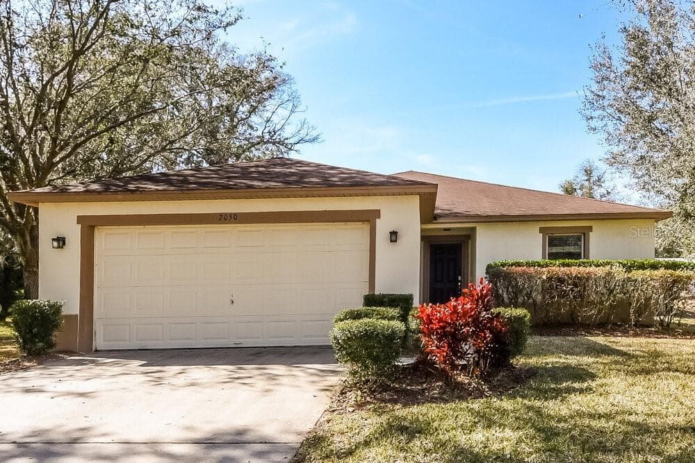 2050 WAVY LEAF COURT APOPKA, FL 32712