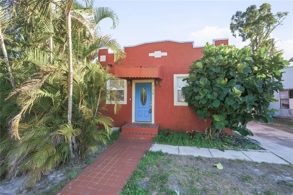 739 27TH AVENUE W BRADENTON, FL 34205