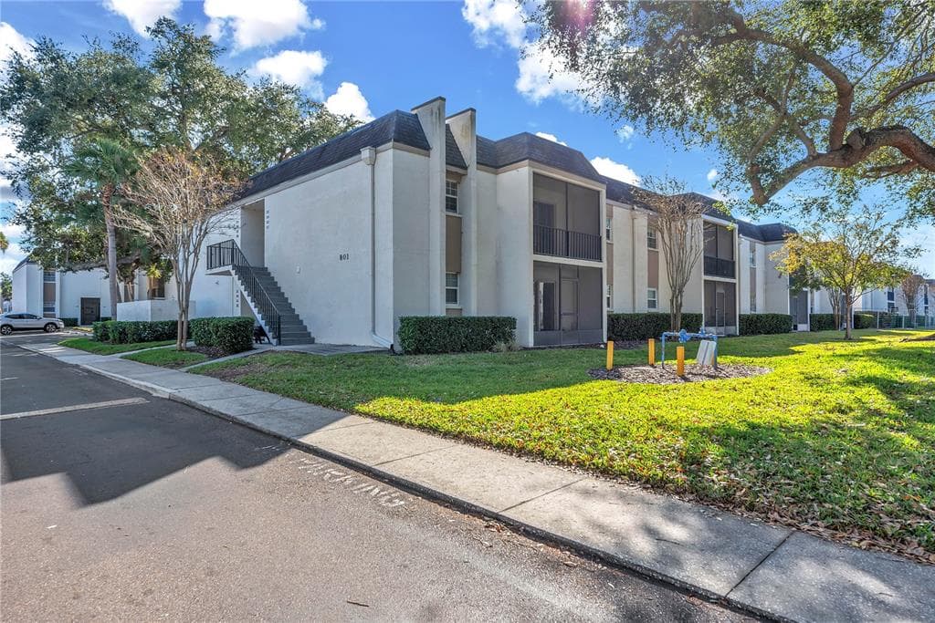 801 RUSSELL LANE UNIT 255 BRANDON, FL 33510