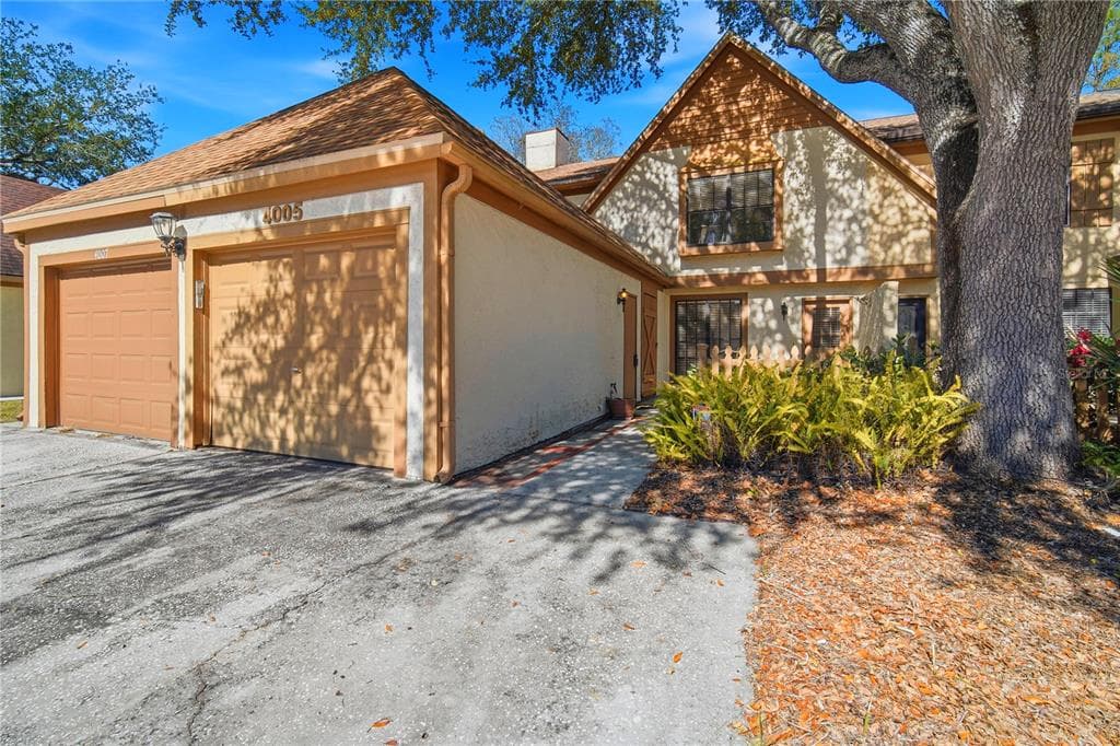 4005 HUXFORD COURT TAMPA, FL 33624