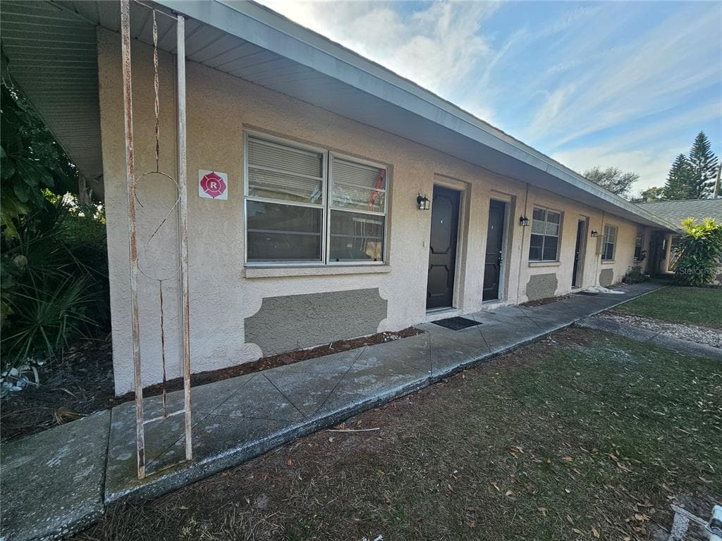 201 NW JEFFERSON CIRCLE N UNIT 2 ST PETERSBURG, FL 33702