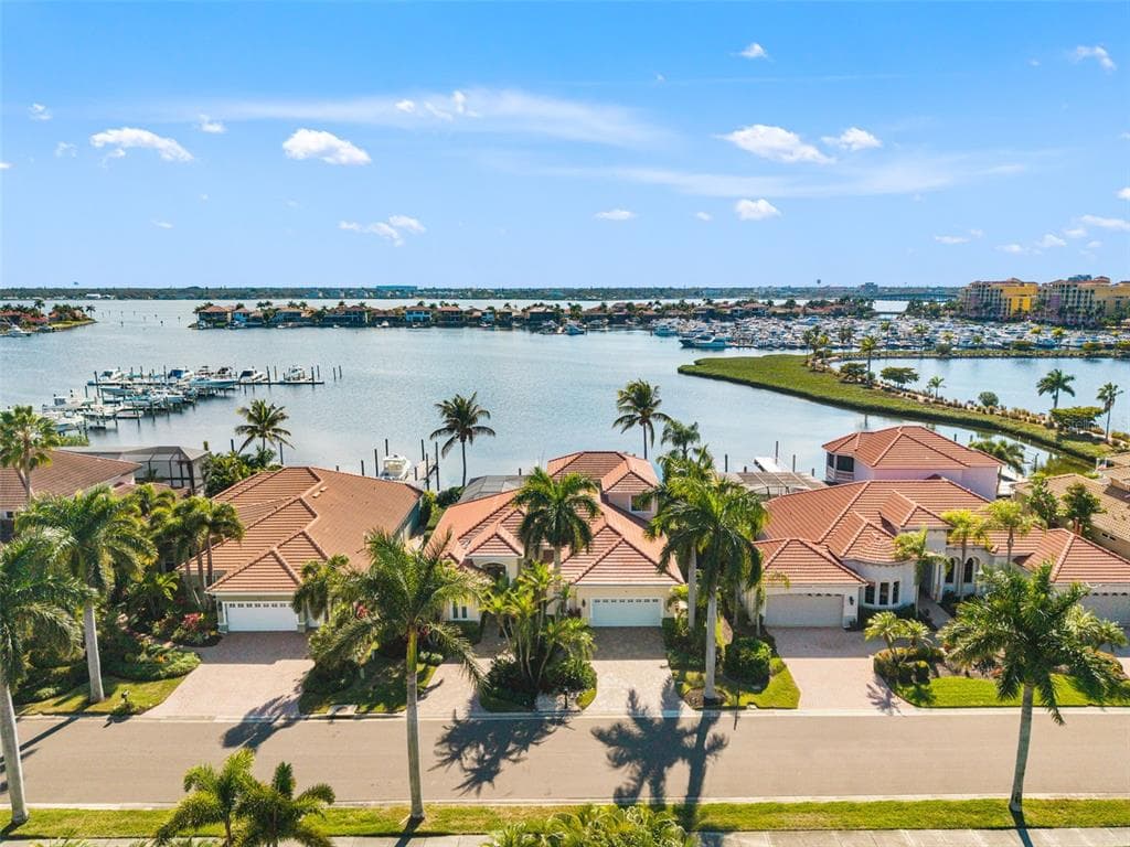 807 3RD STREET E PALMETTO, FL 34221