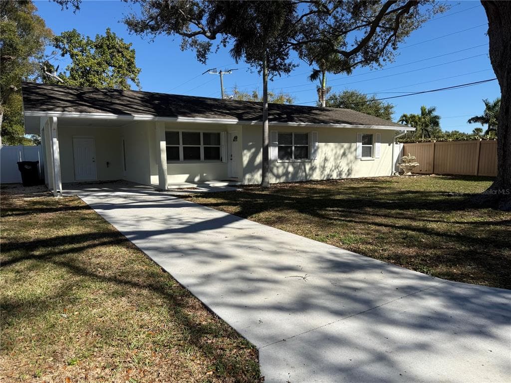 4310 7TH AVENUE W BRADENTON, FL 34209