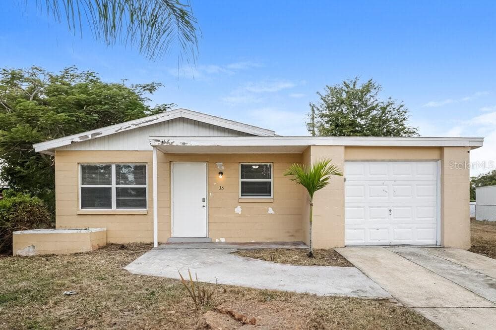 36 ABACO STREET LEHIGH ACRES, FL 33936