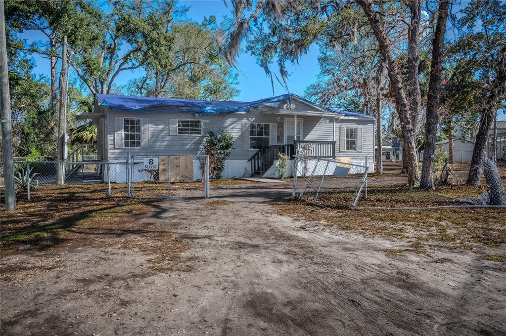 8 13TH STREET SE STEINHATCHEE, FL 32359