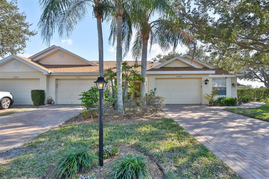 2505 NEW HAVEN CIRCLE UNIT 109 SUN CITY CENTER, FL 33573