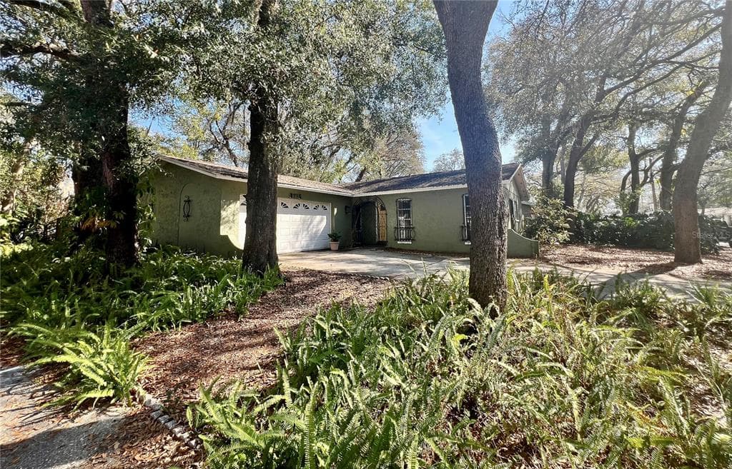 9715 HIDDEN OAKS CIRCLE